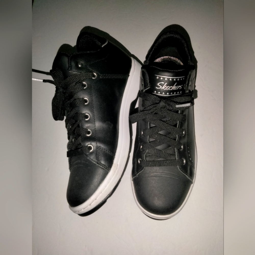 Skechers (Size 8.5) Black Faux Leather Upper Lace Up Mid-Top Casual Sneakers